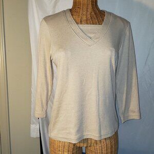 Ladies TRADITION COUNTRY COLLECTION 3/4 Length Sleeve V Neck Tee Shirt - S
